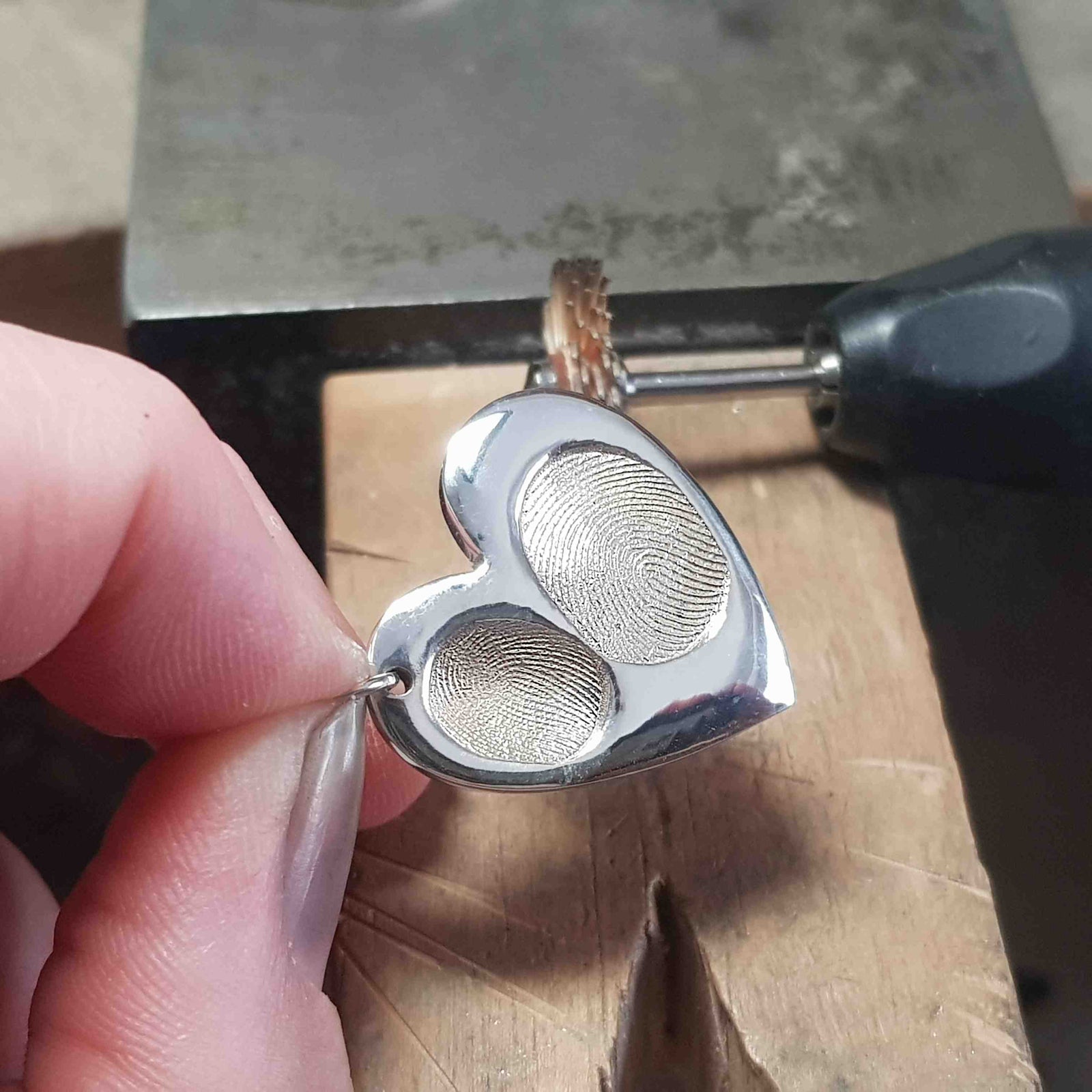 How To Make A Fingerprint Necklace at Home