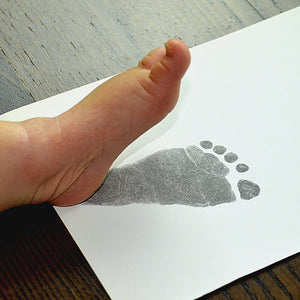 Perfect Footprint  Impression - GIFT WRAPPED INKLESS HAND PRINT AND FOOTPRINT IMPRESSION KIT