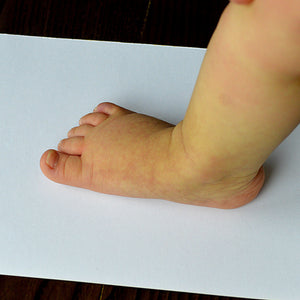Perfect Footprint  Impression - GIFT WRAPPED INKLESS HAND PRINT AND FOOTPRINT IMPRESSION KIT