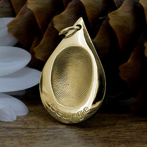 Gold Raindrop shaped Fingerprint Necklace with engraved name | Personalised Necklace | Sophia Alexander Fingerprint Jewellery | Handmade in Suffolk UK