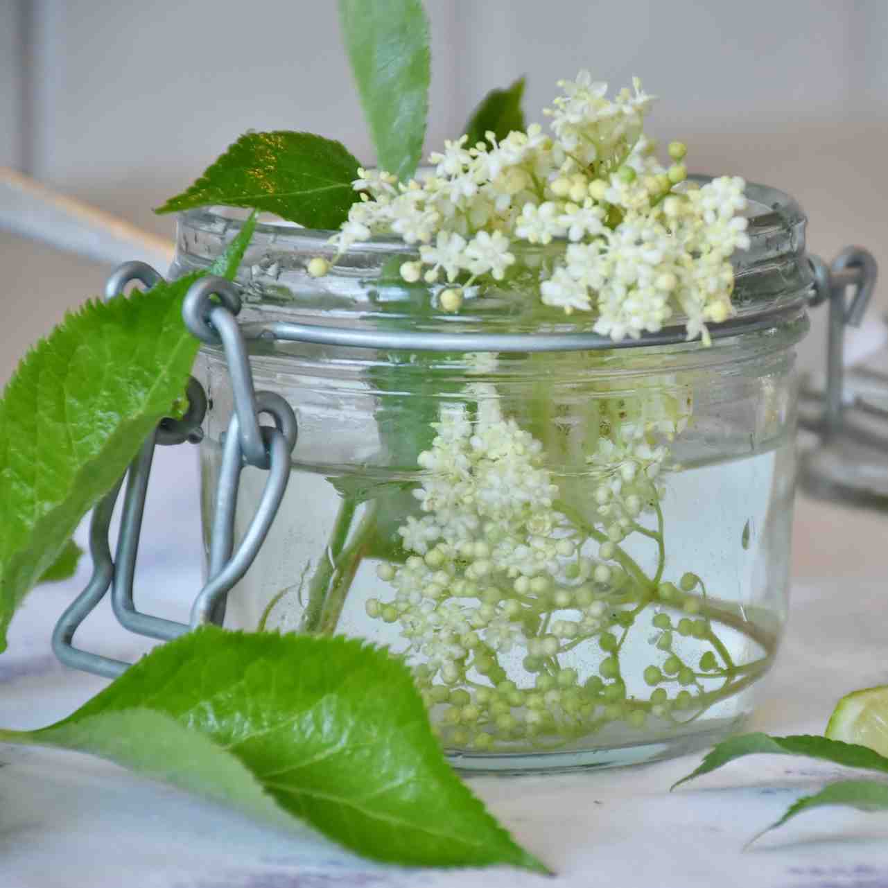 MAY IN ENGLAND – FOLKLORE, FACTS AND THINGS TO DO