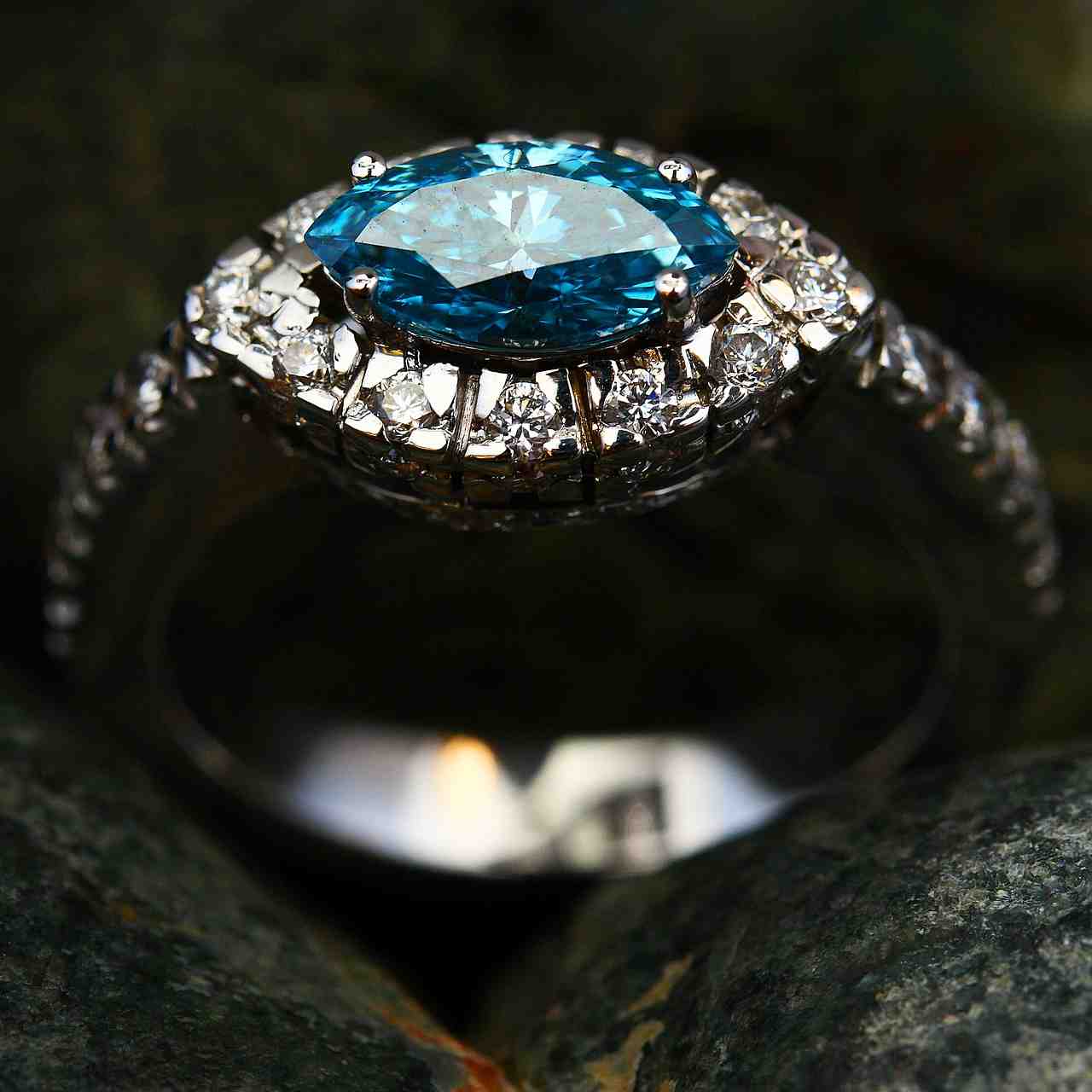 Who Needs a Diamond? Alternative Stones for Your Engagement Ring.