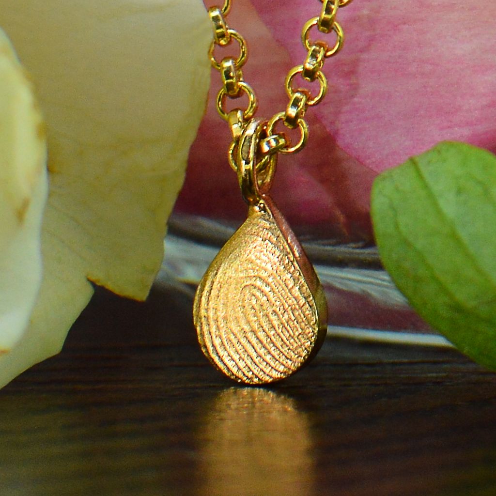Gold Dainty Raindrop Fingerprint Necklace in solid 18ct gold | Displayed on an 18ct gold belcher or rolo chain | Custom engraving on reverse | Personalised Necklace | Sophia Alexander Fingerprint Jewellery | Handmade in Suffolk UK