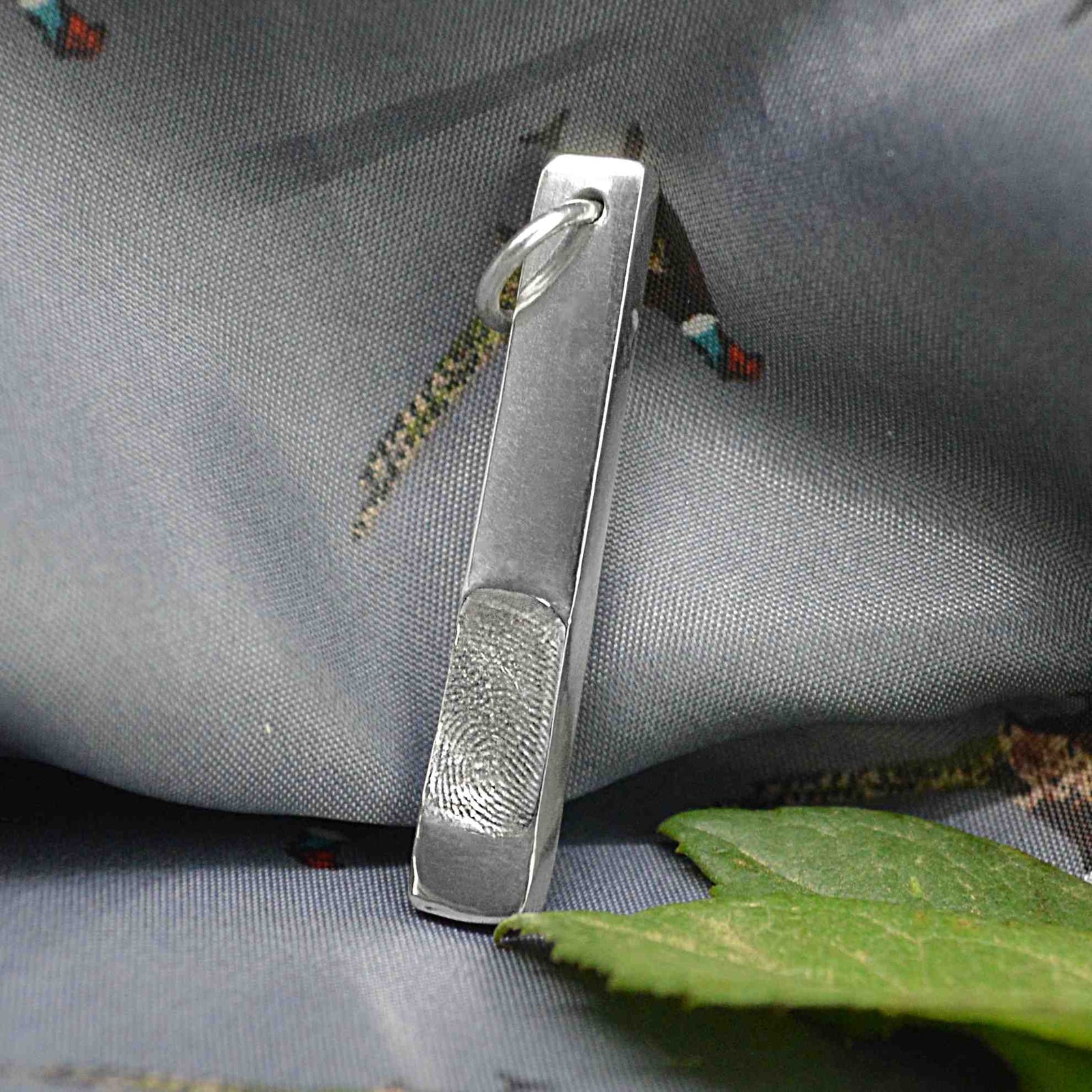 Solid White Gold Bar Pendant with real Fingerprint | Engraved with the word Daddy | Personalised Necklace | Sophia Alexander Fingerprint Jewellery | Handmade in Suffolk UK